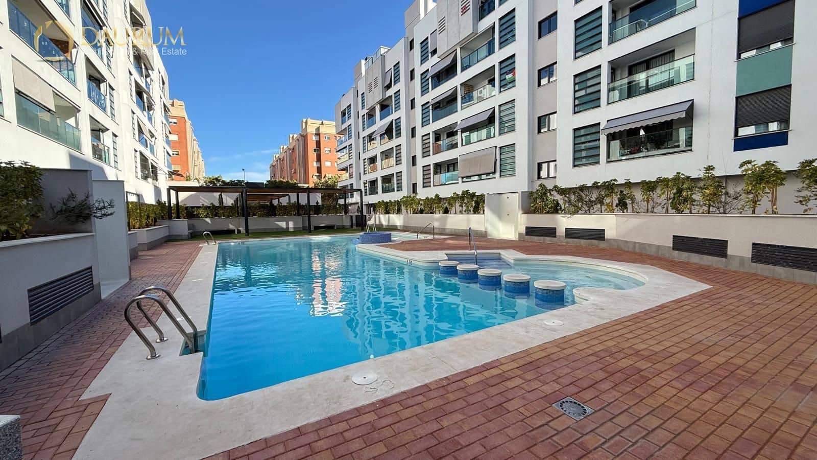 3 bedroom Flat for sale in Alicante / Alacant city with pool garage - € 350,000 (Ref: 9482243)