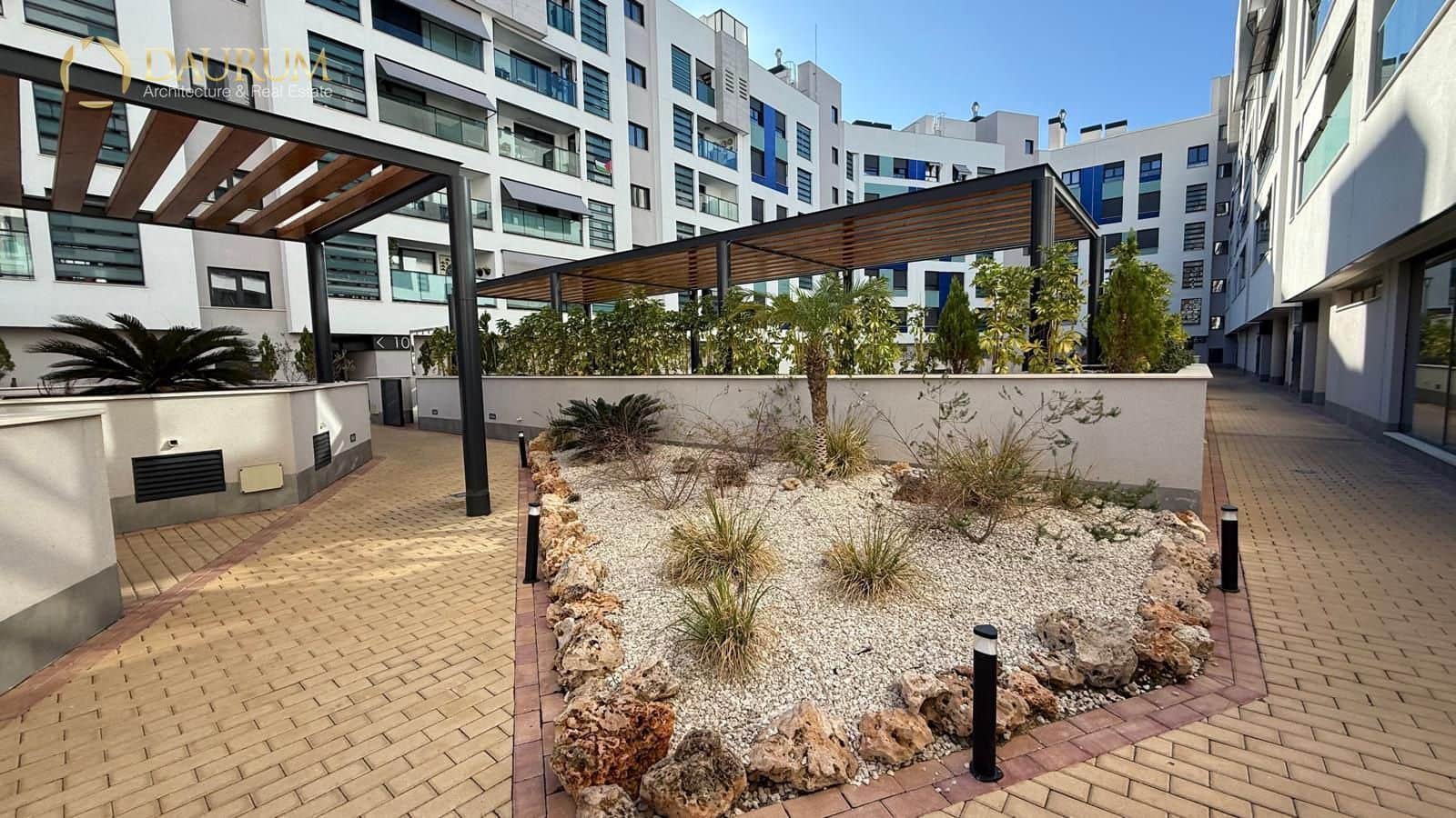 3 bedroom Flat for sale in Alicante / Alacant city with pool garage - € 350,000 (Ref: 9482243)