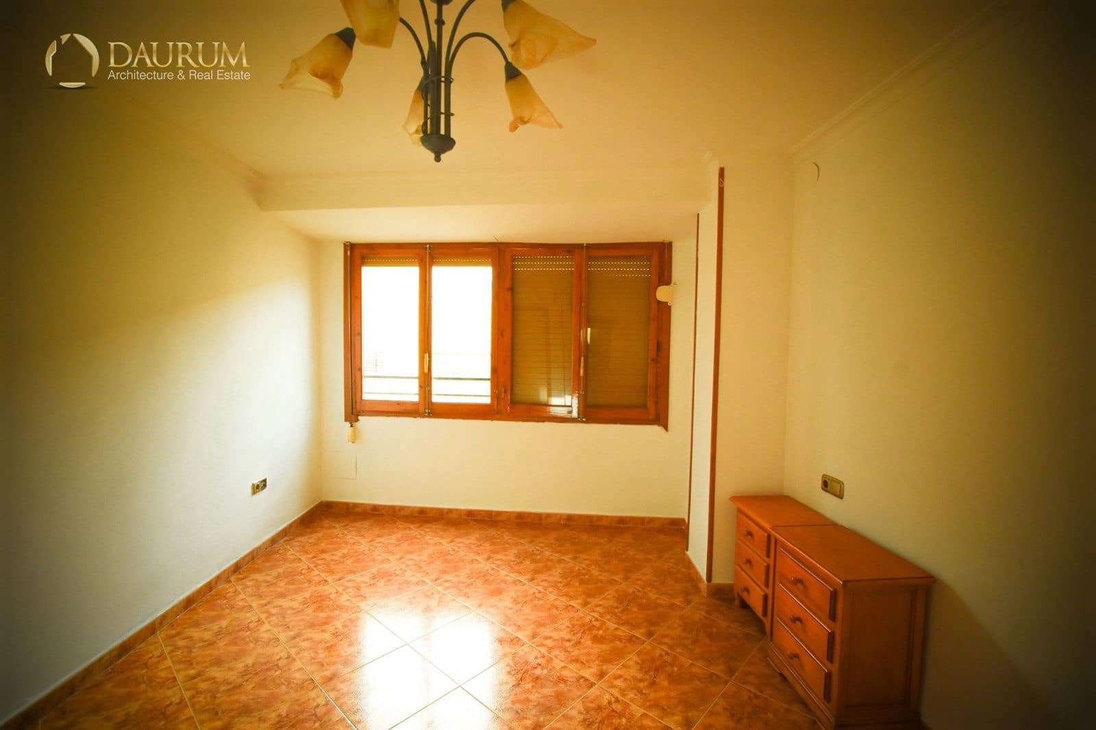 Piso de 3 habitaciones en Alicante / Alacant ciudad en venta - 88.000 € (Ref: 9532604)