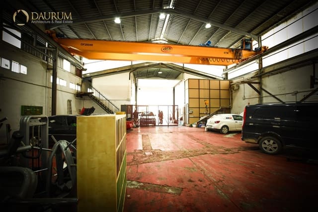 Erhverv til salg i Catral - € 360.000 (Ref: 9534908)