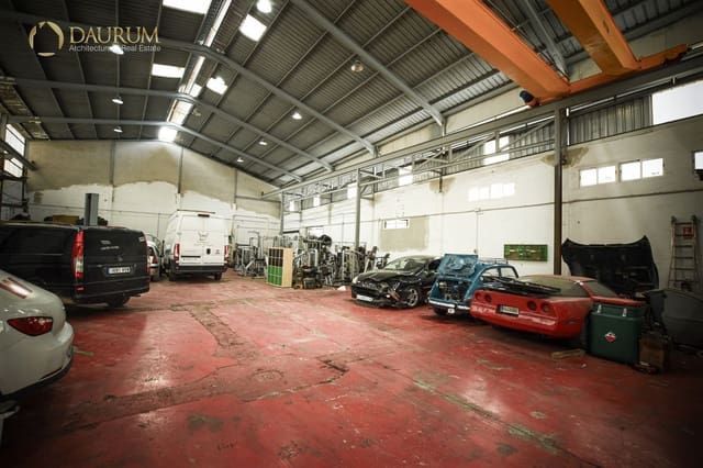 Erhverv til salg i Catral - € 360.000 (Ref: 9534908)