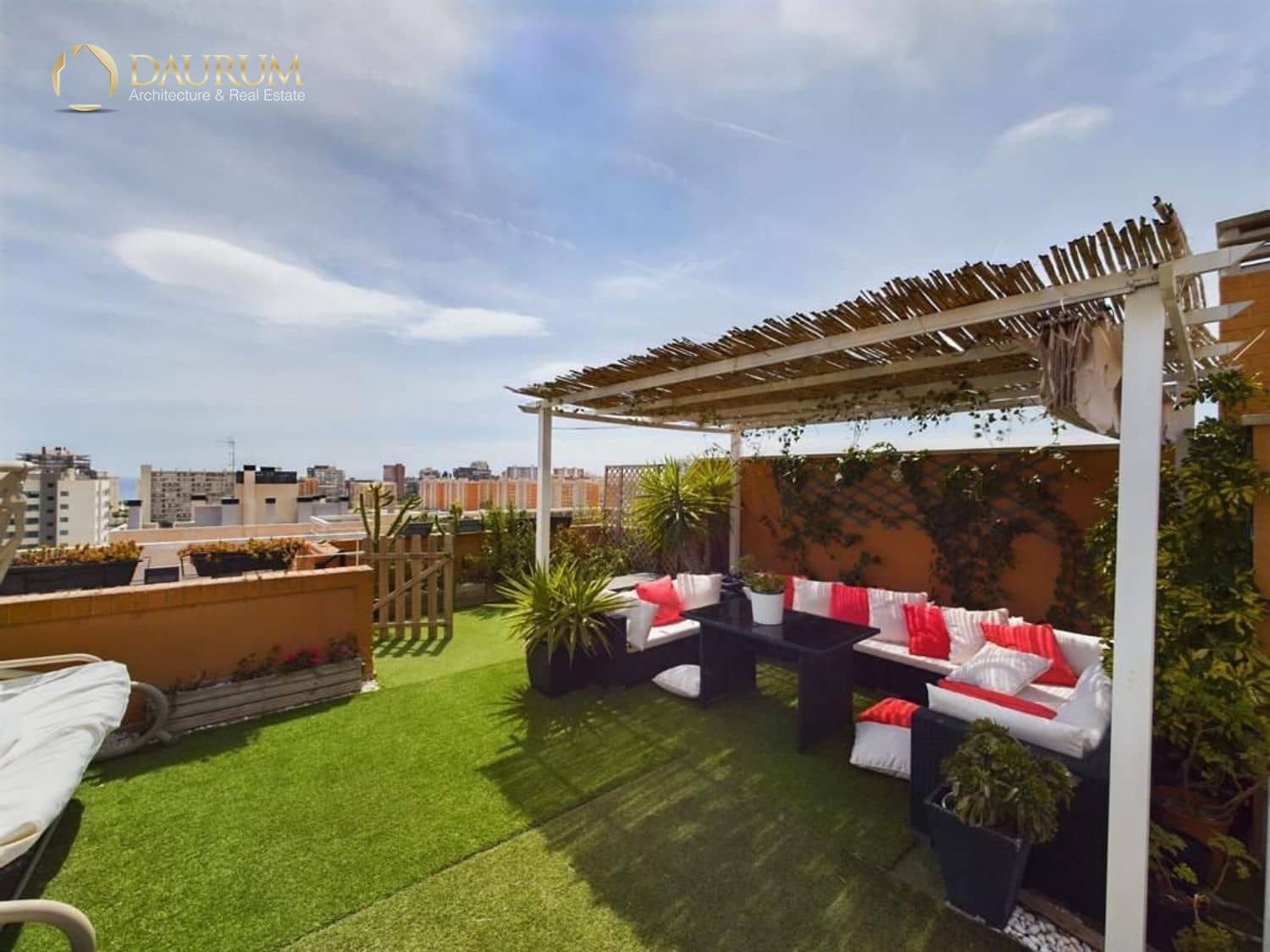 2 chambre Penthouse à vendre à Alicante ville avec piscine garage - 465 000 € (Ref: 9534911)