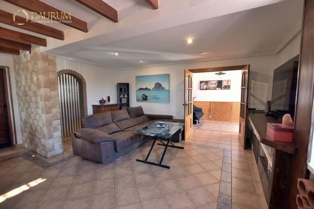 Chalet de 5 habitaciones en San Vicente / Sant Vicent del Raspeig en venta con piscina garaje - 388.000 € (Ref: 9535387)