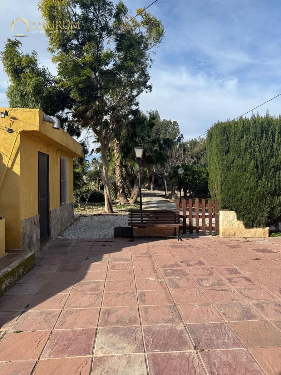 5 bedroom Villa for sale in San Vicente / Sant Vicent del Raspeig with pool garage - € 388,000 (Ref: 9535387)