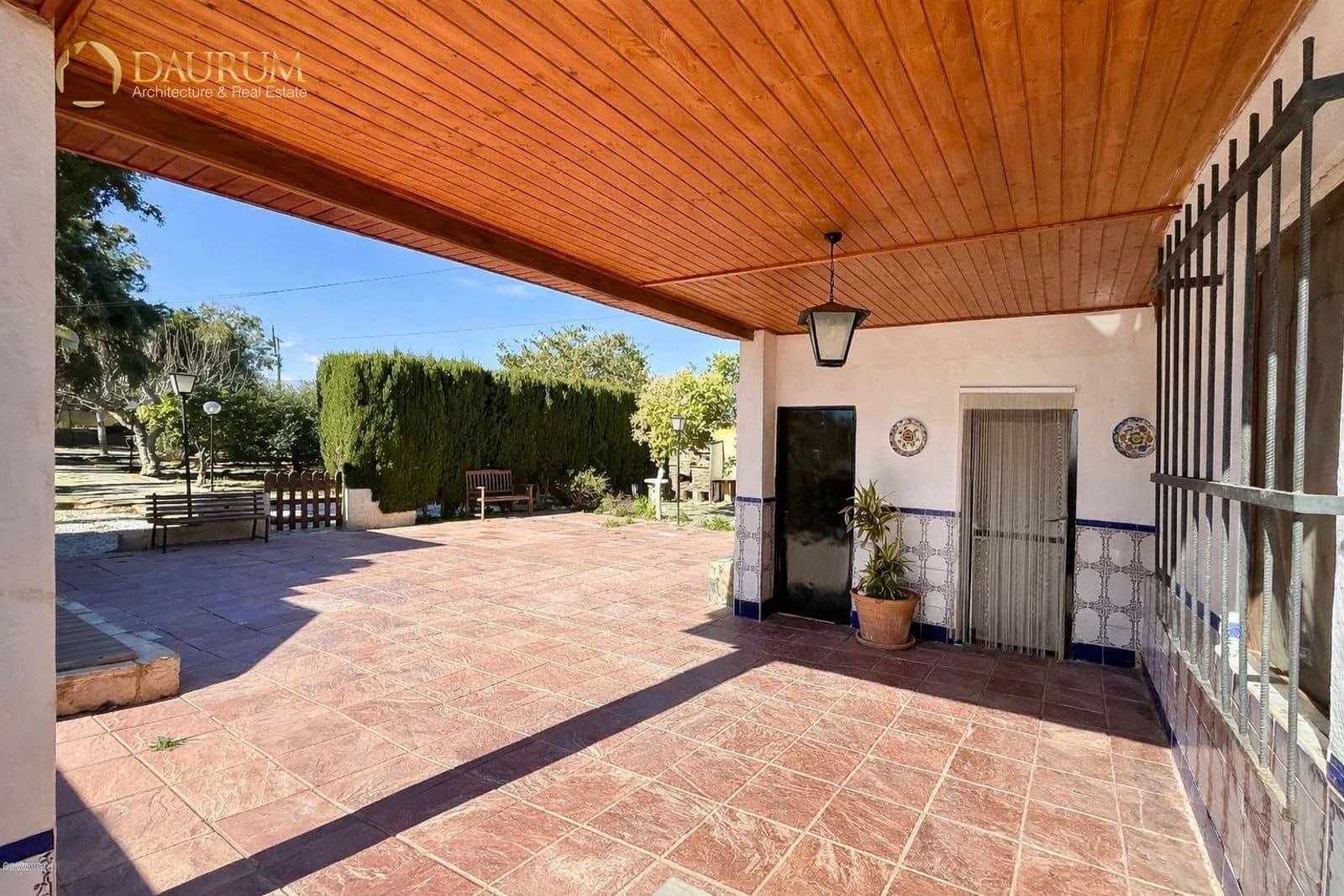 5 bedroom Villa for sale in San Vicente / Sant Vicent del Raspeig with pool garage - € 388,000 (Ref: 9535387)