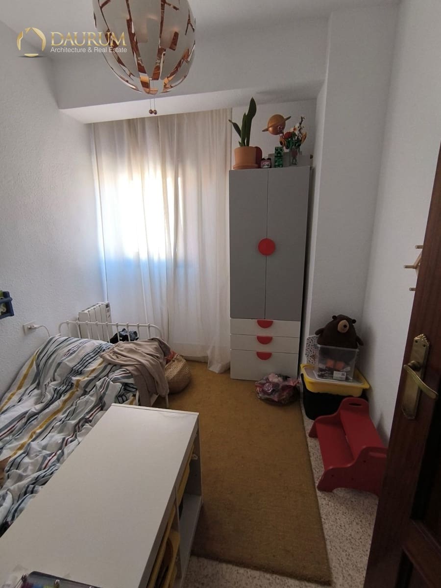 3 bedroom Flat for sale in Alicante / Alacant city - € 245,000 (Ref: 9539008)