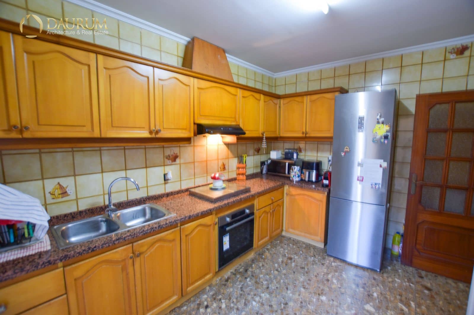 4 soverom Leilighet til salgs i Alicante by med garasje - € 175 000 (Ref: 9559107)