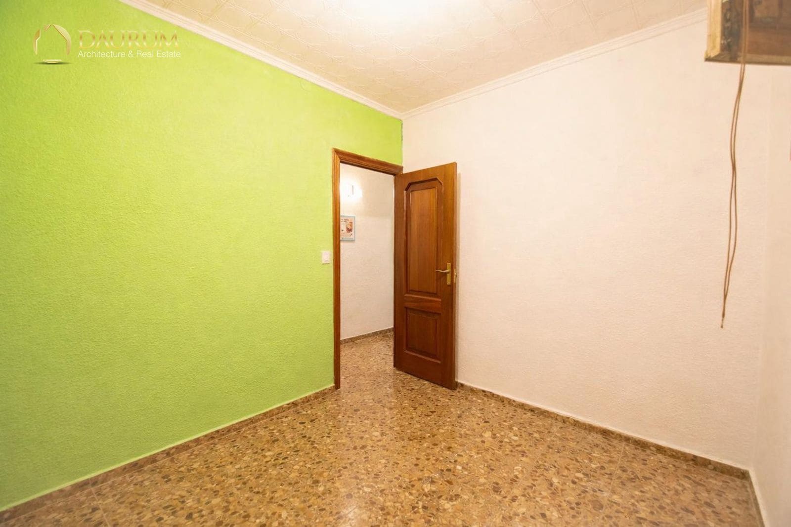 4 soverom Leilighet til salgs i Alicante by med garasje - € 175 000 (Ref: 9559107)