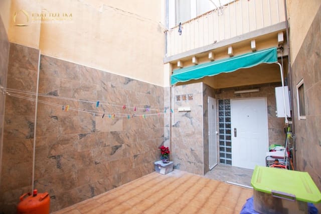 4 soverom Leilighet til salgs i Carolinas Bajas, Alicante by med garasje - € 175 000 (Ref: 9559107)