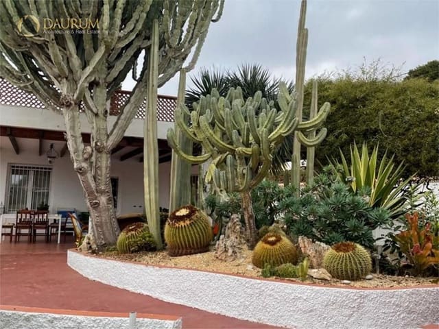 3 quarto Moradia para venda em Alicante cidade com piscina - 315 000 € (Ref: 9562269)