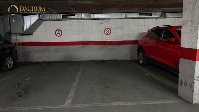 Garasje til salgs i Carolinas Bajas, Alicante by - € 24 000 (Ref: 9563891)