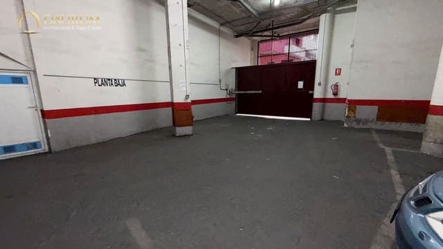 Garasje til salgs i Carolinas Bajas, Alicante by - € 24 000 (Ref: 9563891)