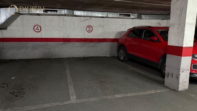 Garasje til salgs i Carolinas Bajas, Alicante by - € 24 000 (Ref: 9563891)