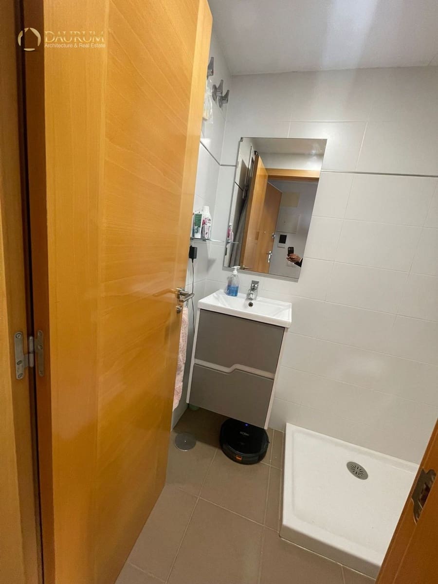 2 soverom Leilighet til salgs i Alicante by med svømmebasseng garasje - € 295 000 (Ref: 9563892)