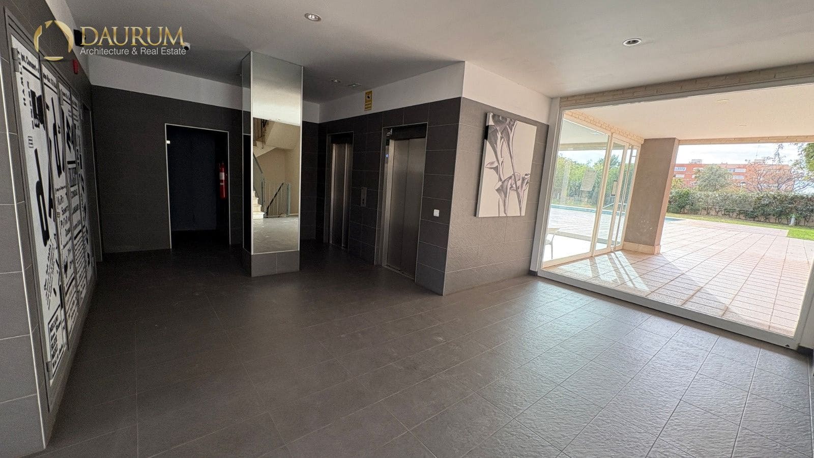 Piso de 2 habitaciones en Alicante / Alacant ciudad en venta con piscina garaje - 275.000 € (Ref: 9563892)