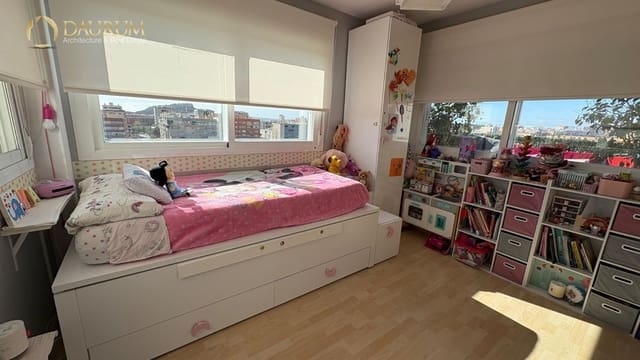 2 Zimmer Wohnung zu verkaufen in Garbinet - Parque de las Avenidas, Alicante / Alacant Stadt mit Pool Garage - 275.000 € (Ref: 9563892)