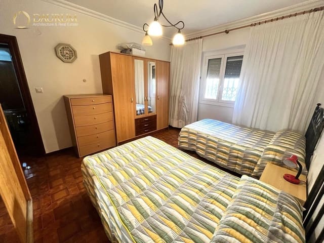 4 sovrum Lägenhet till salu i Alicante stad - 219 000 € (Ref: 9569580)