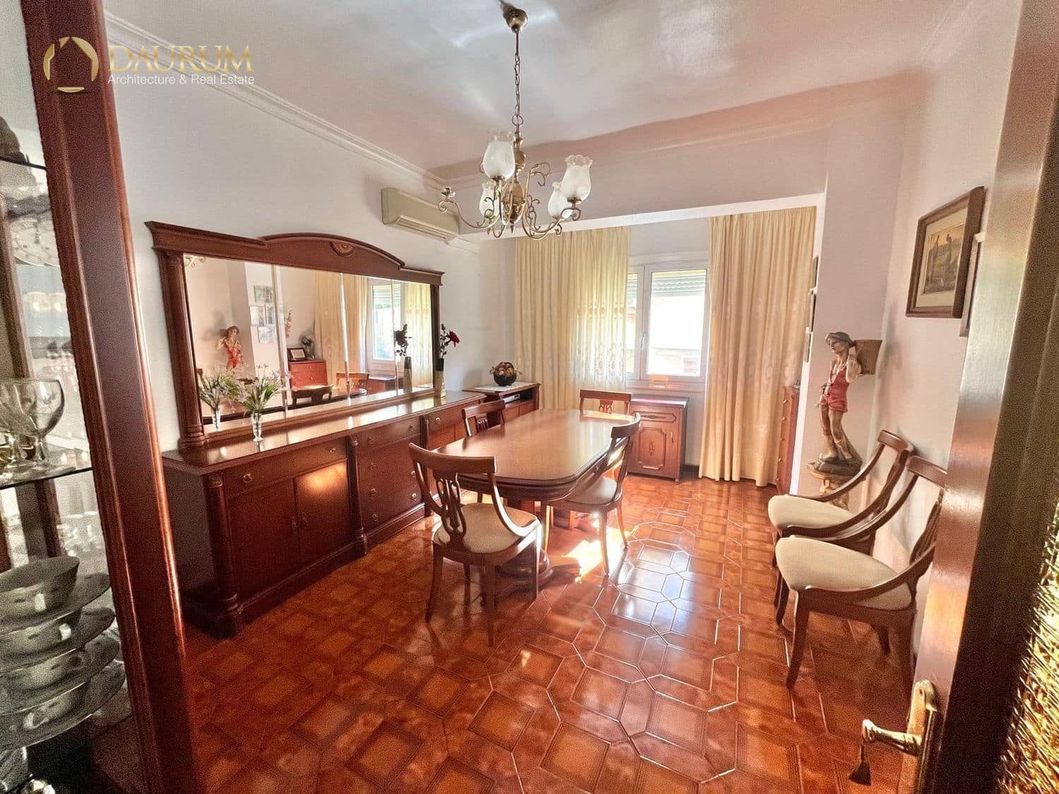 4 sovrum Lägenhet till salu i Alicante stad - 219 000 € (Ref: 9569580)