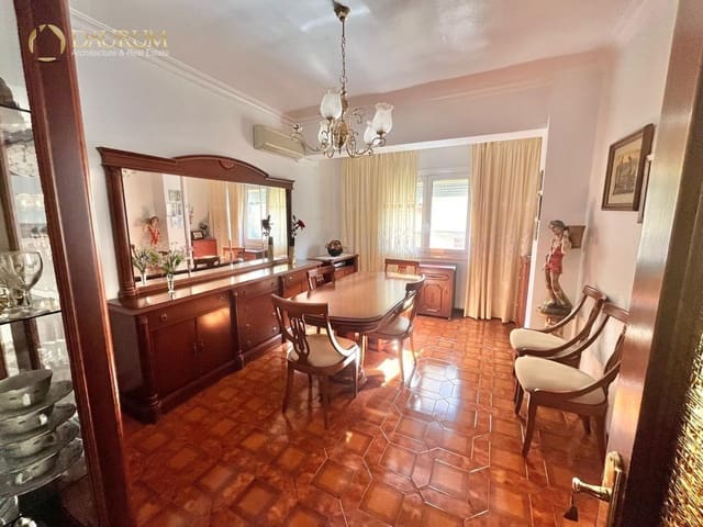 4 sovrum Lägenhet till salu i Alicante stad - 219 000 € (Ref: 9569580)