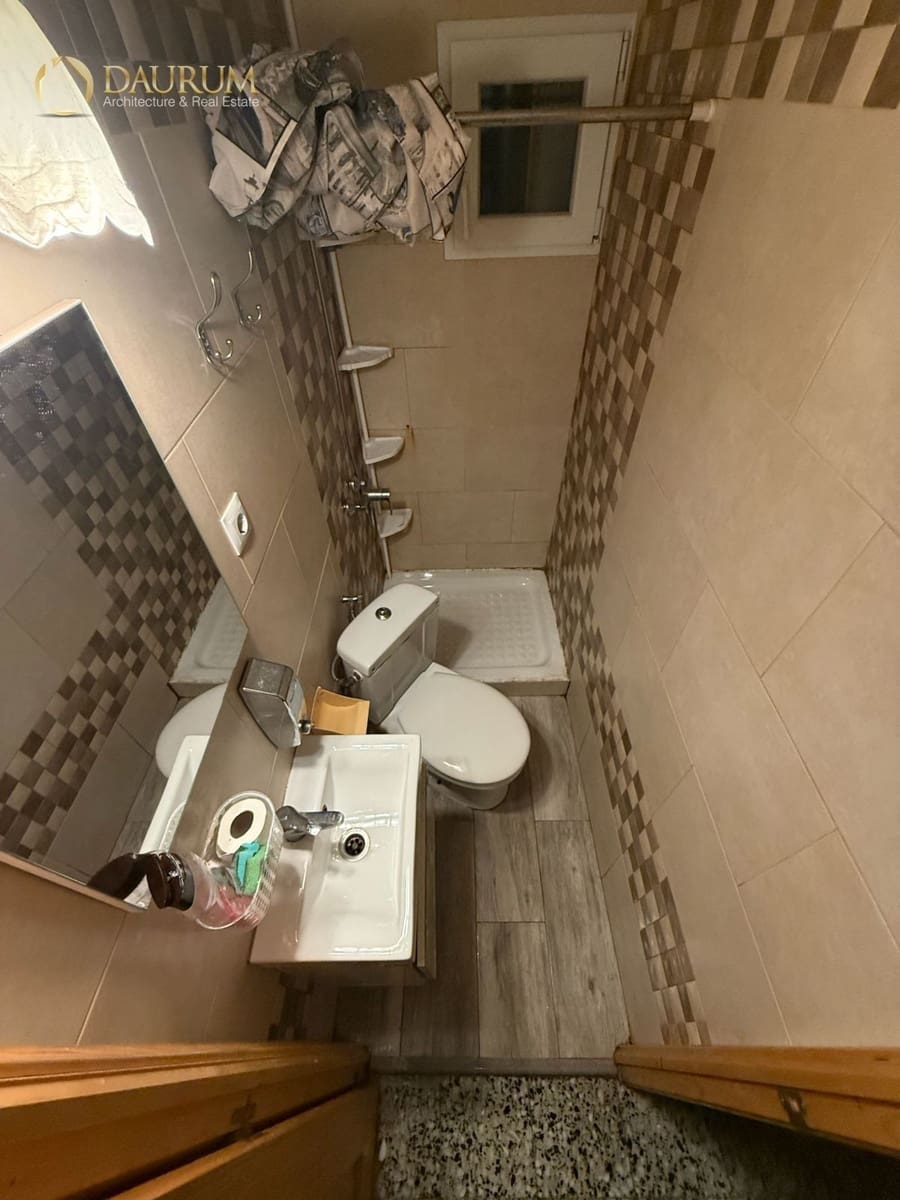 4 bedroom Flat for sale in Alicante / Alacant city - € 179,000 (Ref: 9571805)