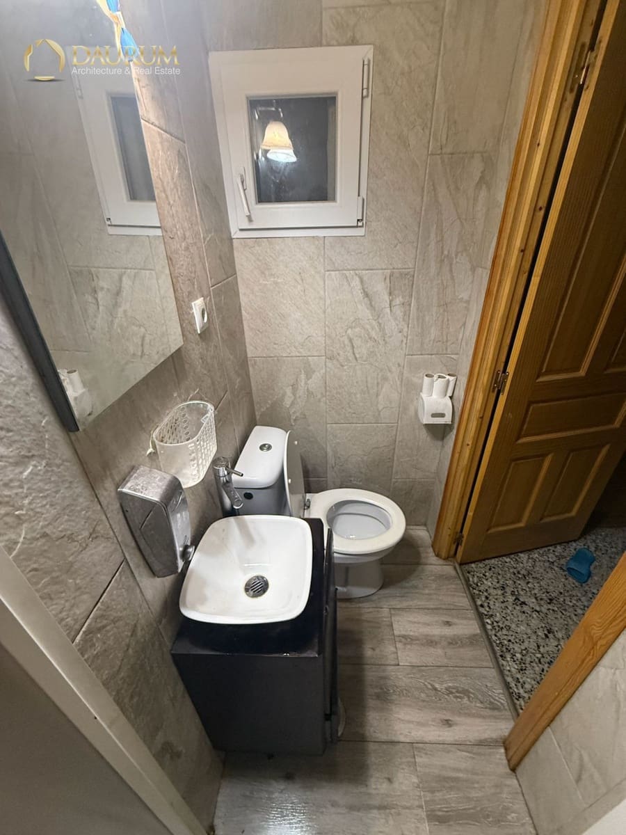 4 bedroom Flat for sale in Alicante / Alacant city - € 179,000 (Ref: 9571805)