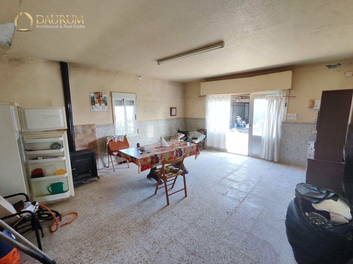 4 makuuhuone Huvila myytävänä paikassa Elche / Elx mukana 
autotalli - 300 000 € (Ref: 9598065)