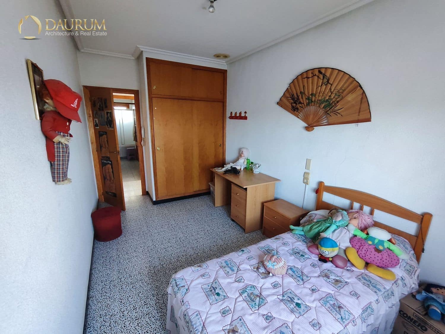 4 makuuhuone Huvila myytävänä paikassa Elche / Elx mukana 
autotalli - 300 000 € (Ref: 9598065)