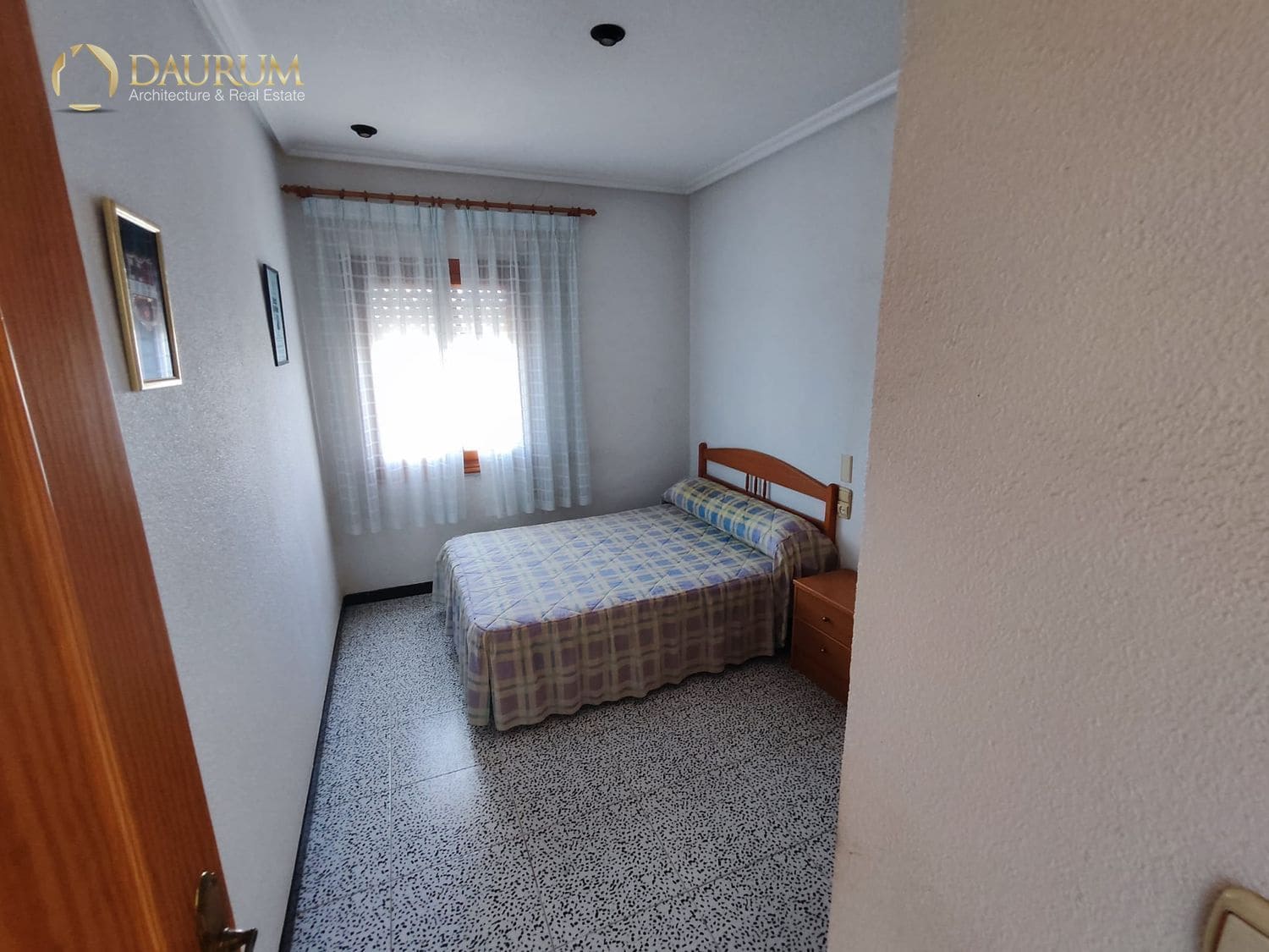 4 makuuhuone Huvila myytävänä paikassa Elche / Elx mukana 
autotalli - 300 000 € (Ref: 9598065)