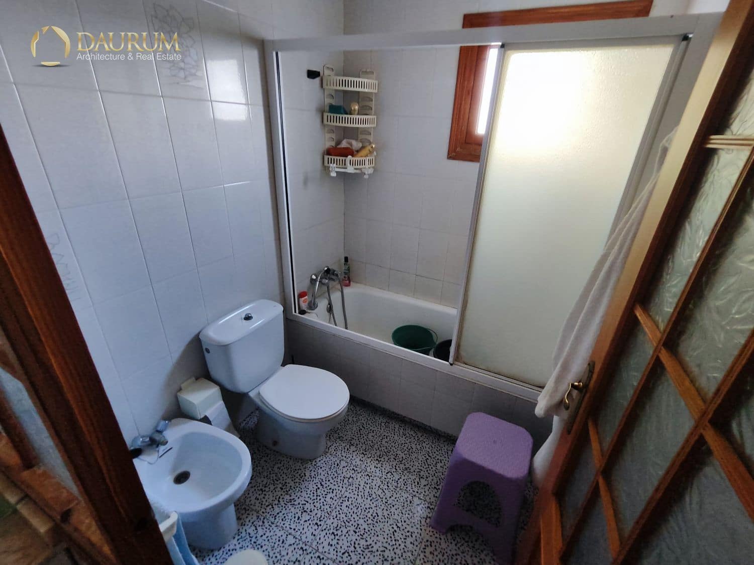 4 makuuhuone Huvila myytävänä paikassa Elche / Elx mukana 
autotalli - 300 000 € (Ref: 9598065)