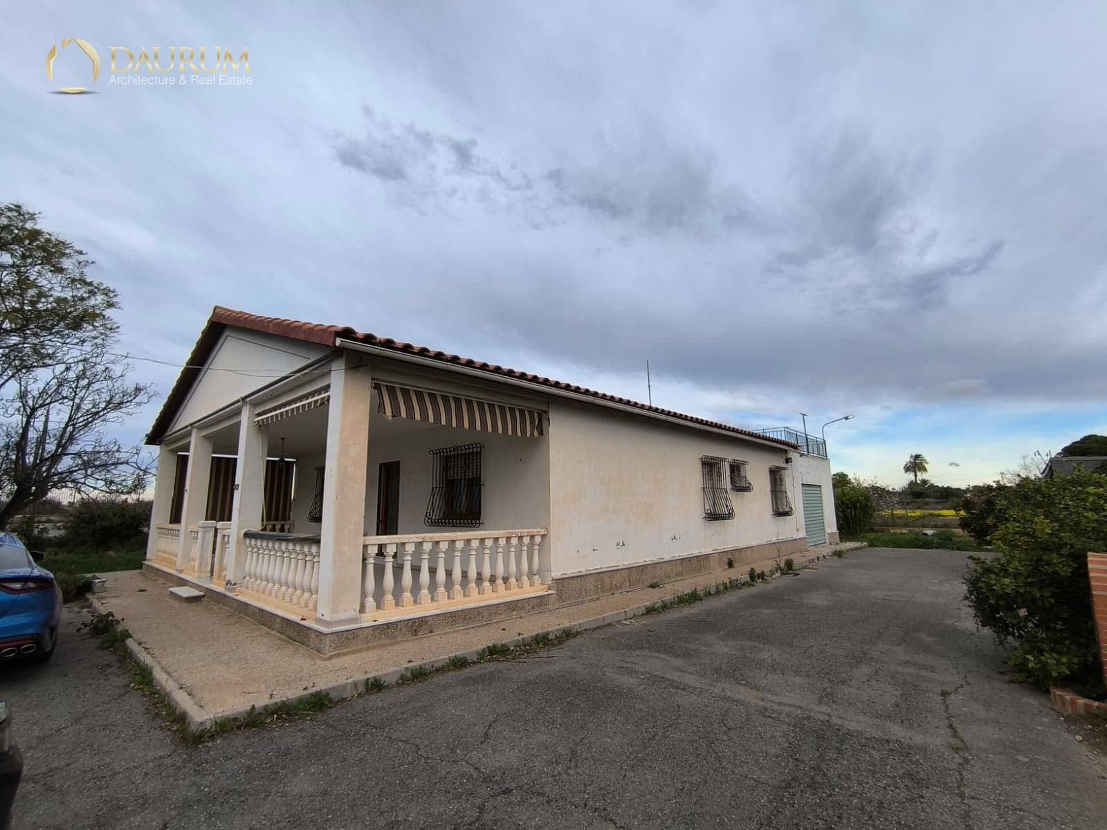 4 makuuhuone Huvila myytävänä paikassa Elche / Elx mukana 
autotalli - 300 000 € (Ref: 9598065)