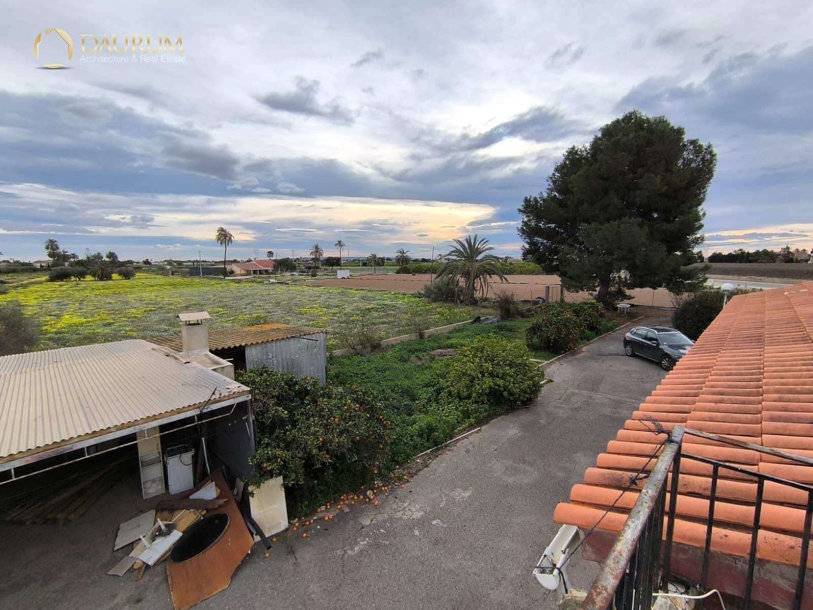 4 makuuhuone Huvila myytävänä paikassa Elche / Elx mukana 
autotalli - 300 000 € (Ref: 9598065)