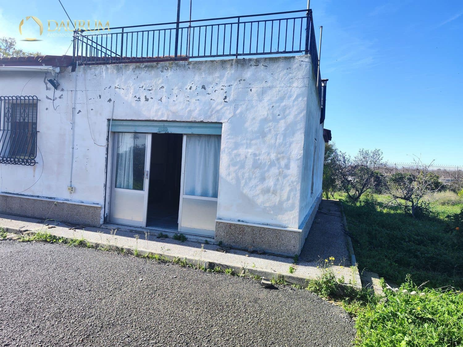 4 makuuhuone Huvila myytävänä paikassa Elche / Elx mukana 
autotalli - 300 000 € (Ref: 9598065)