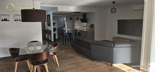 5 bedroom Townhouse for sale in San Vicente / Sant Vicent del Raspeig with pool garage - € 415,000 (Ref: 9613968)