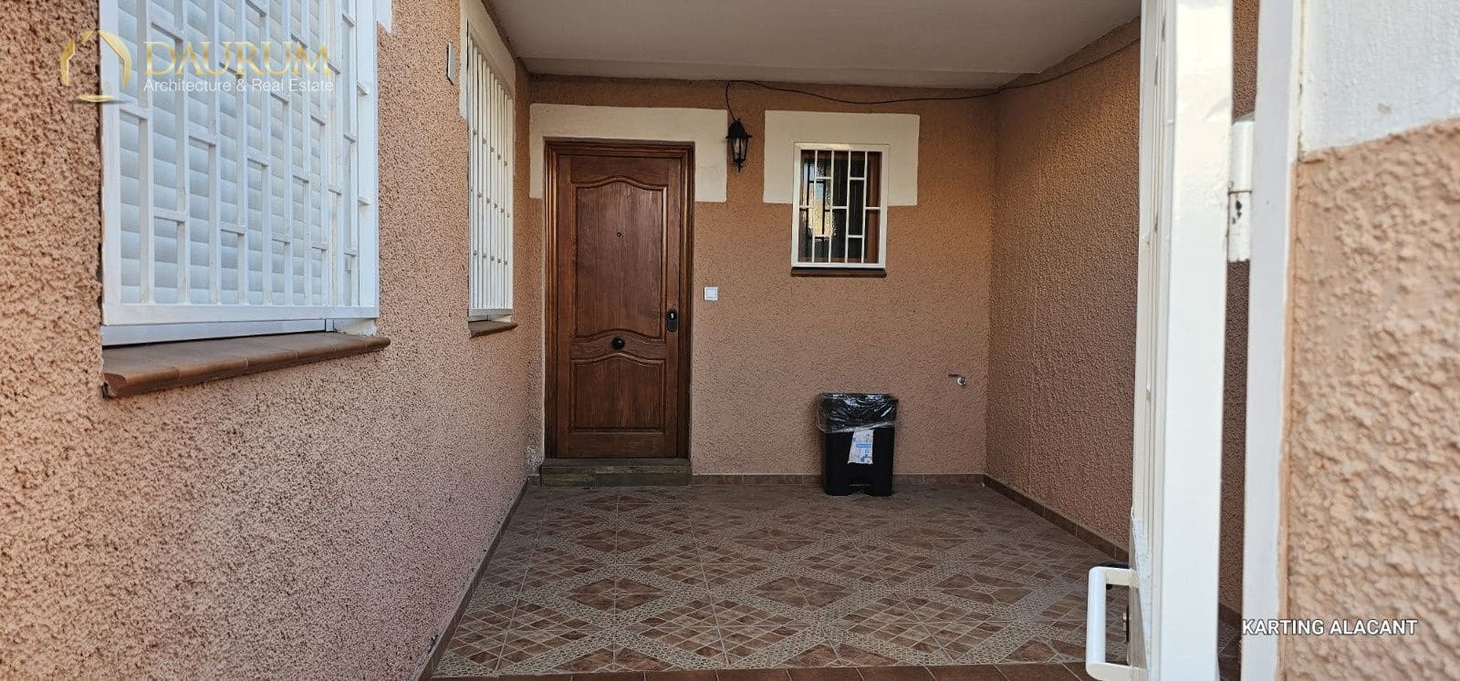 5 soverom Hus til salgs i San Vicente / Sant Vicent del Raspeig med svømmebasseng garasje - € 415 000 (Ref: 9613968)