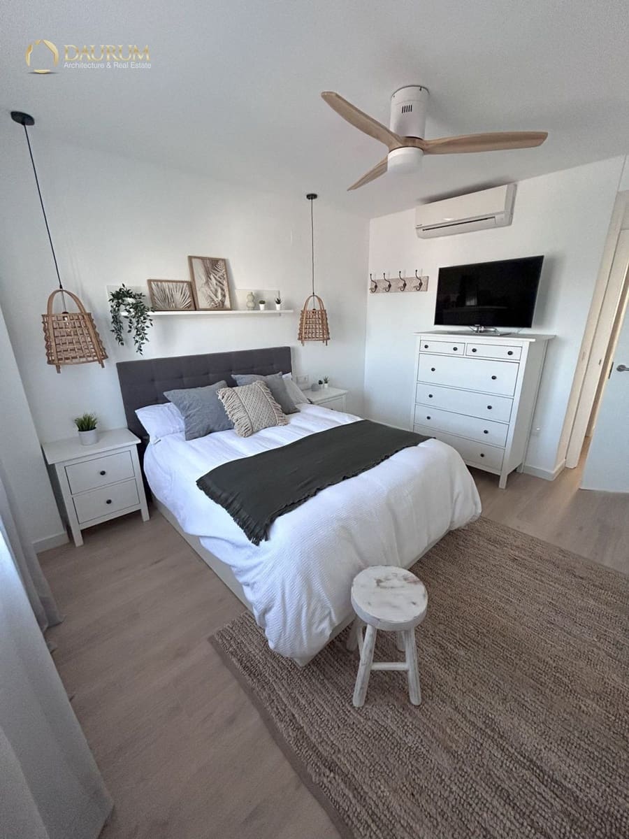 1 sovrum Lägenhet till salu i Alicante stad med pool garage - 360 000 € (Ref: 9623160)