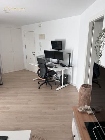 1 sovrum Lägenhet till salu i Alicante stad med pool garage - 360 000 € (Ref: 9623160)