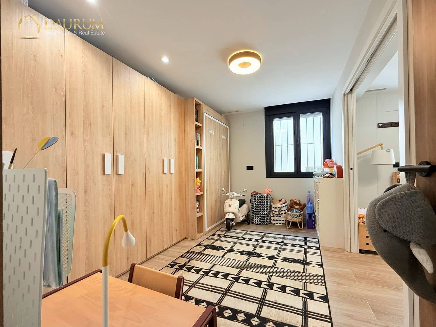 4 makuuhuone Asunto myytävänä paikassa Alicante kaupunki mukana 
autotalli - 680 000 € (Ref: 9623162)