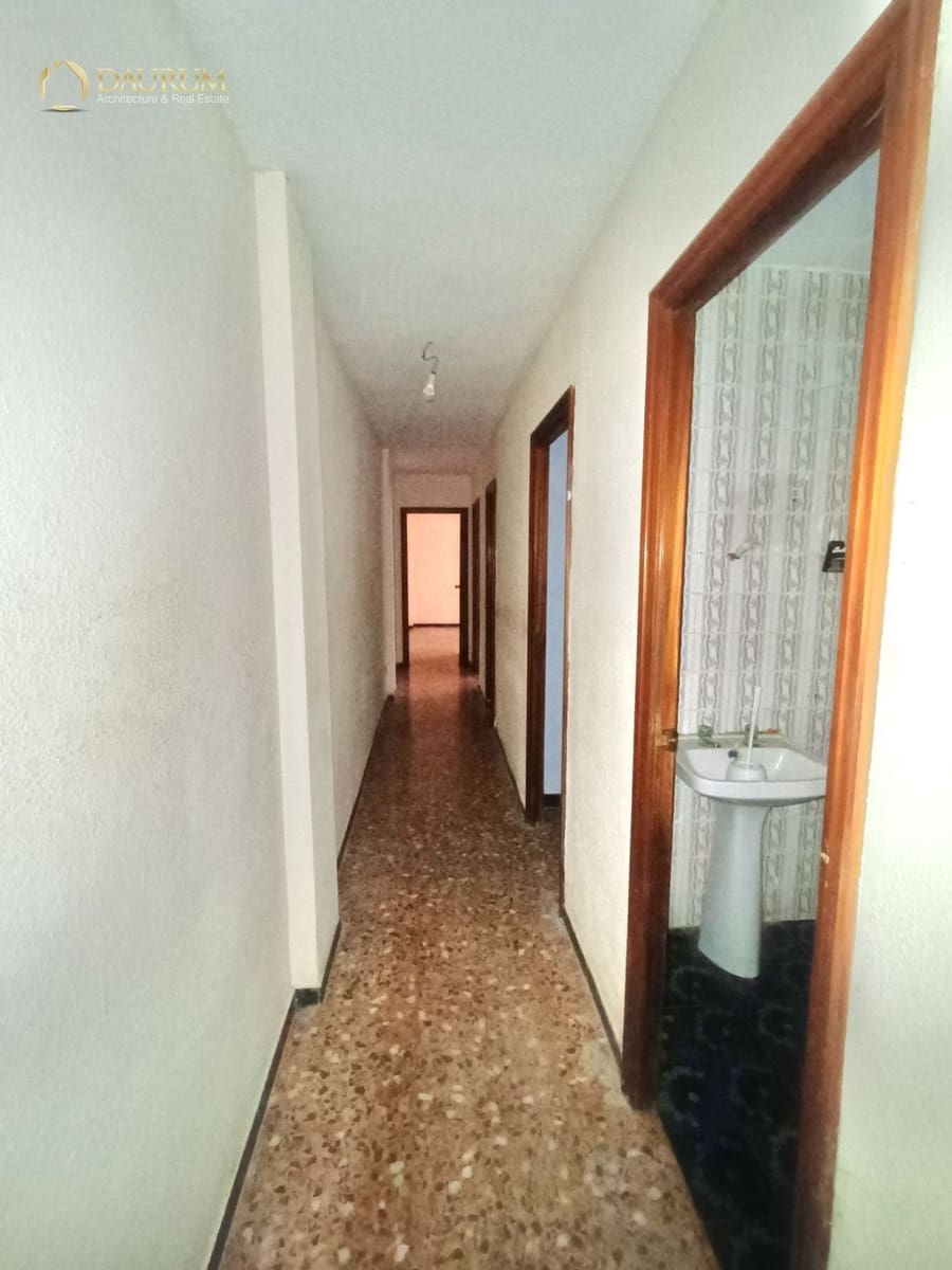 4 sovrum Lägenhet till salu i Alicante stad - 230 000 € (Ref: 9626443)