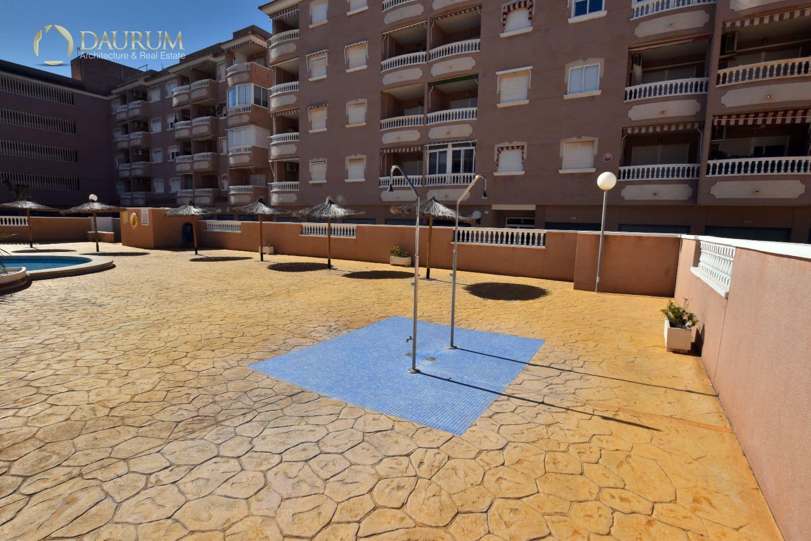 2 soveværelse Penthouse til salg i Santa Pola med swimmingpool garage - € 150.000 (Ref: 9631378)
