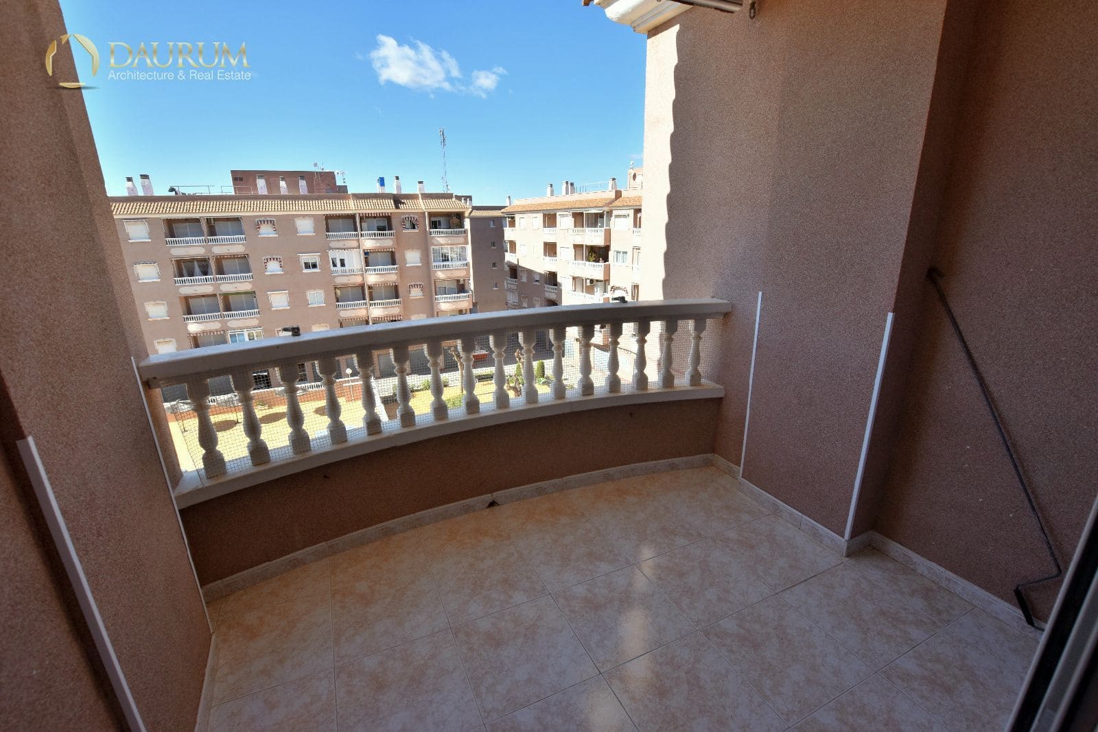 2 soveværelse Penthouse til salg i Santa Pola med swimmingpool garage - € 150.000 (Ref: 9631378)