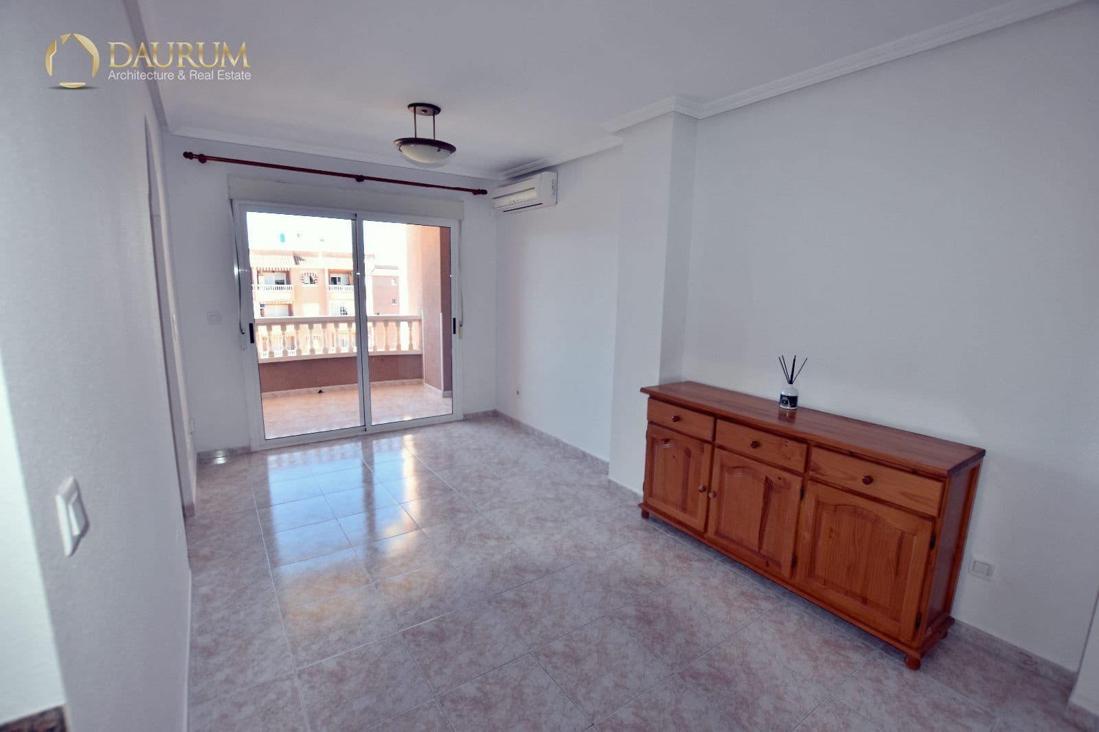2 soveværelse Penthouse til salg i Santa Pola med swimmingpool garage - € 150.000 (Ref: 9631378)