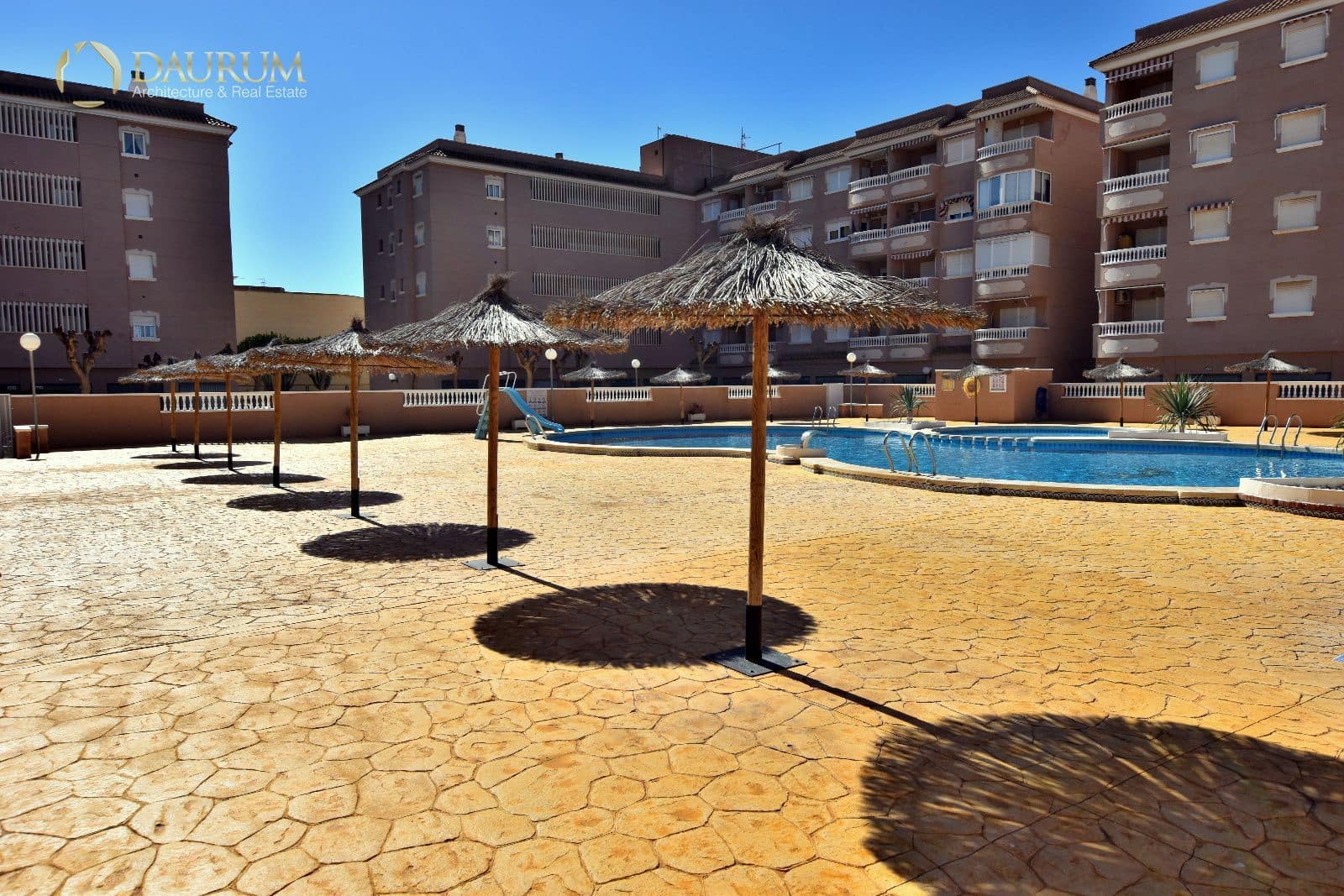 2 soveværelse Penthouse til salg i Santa Pola med swimmingpool garage - € 150.000 (Ref: 9631378)