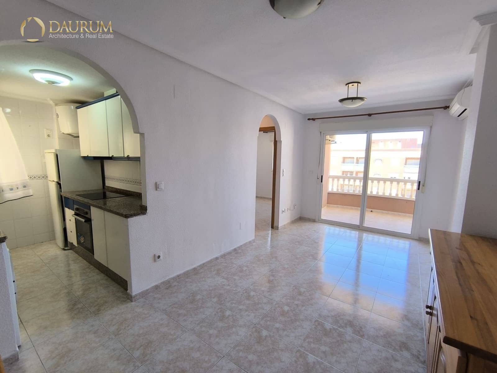 2 soveværelse Penthouse til salg i Santa Pola med swimmingpool garage - € 150.000 (Ref: 9631378)
