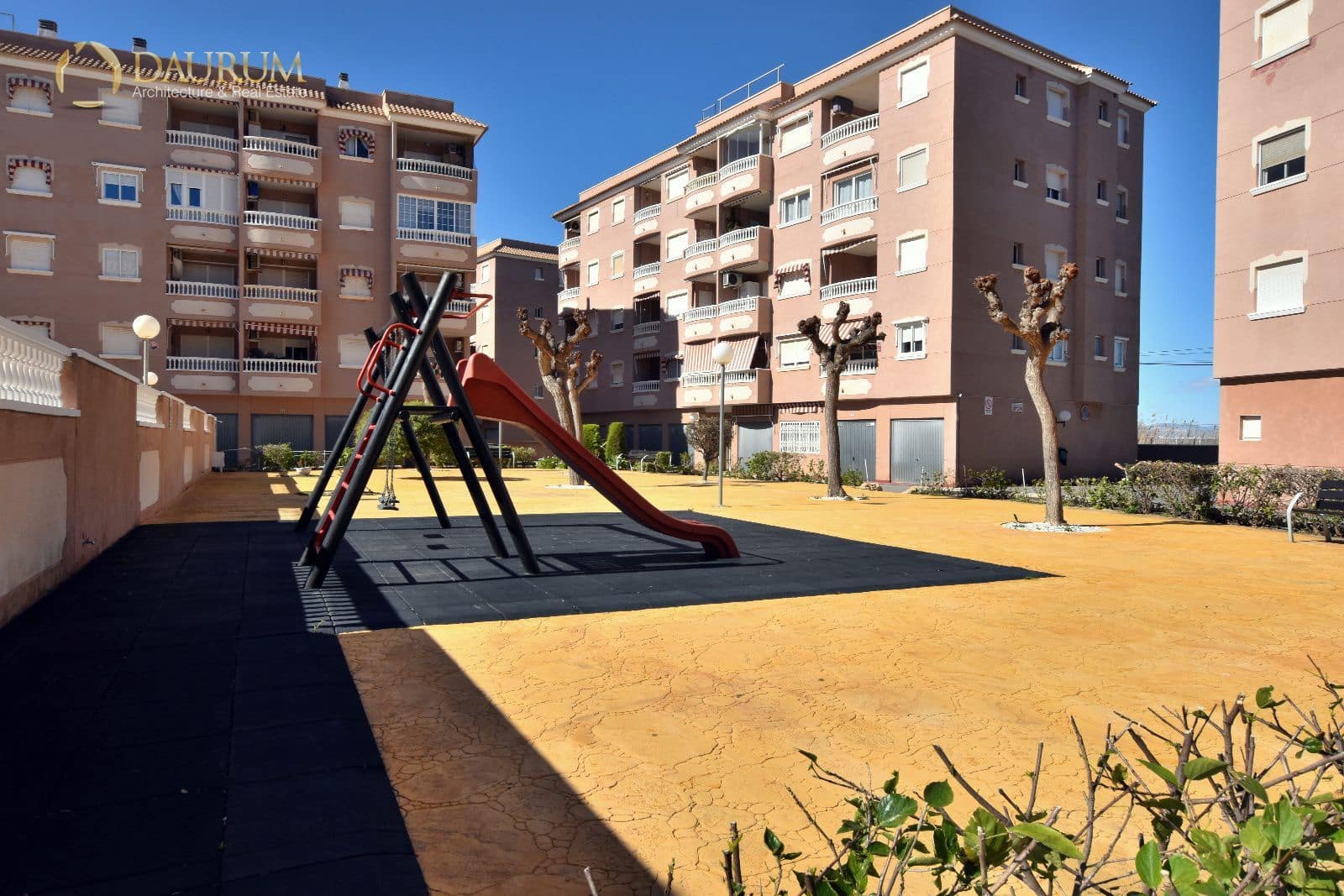 2 soveværelse Penthouse til salg i Santa Pola med swimmingpool garage - € 150.000 (Ref: 9631378)