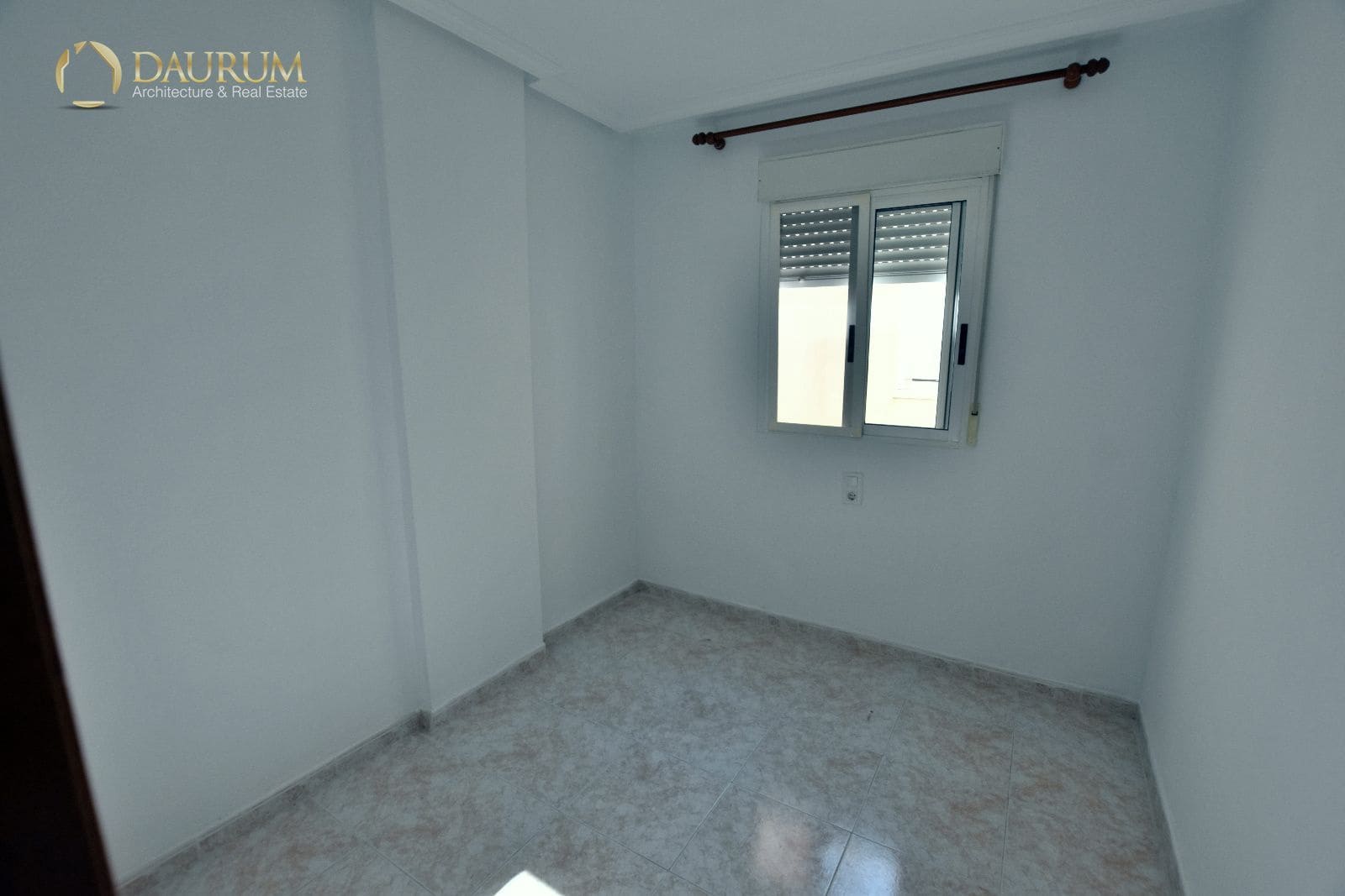 2 soveværelse Penthouse til salg i Santa Pola med swimmingpool garage - € 150.000 (Ref: 9631378)