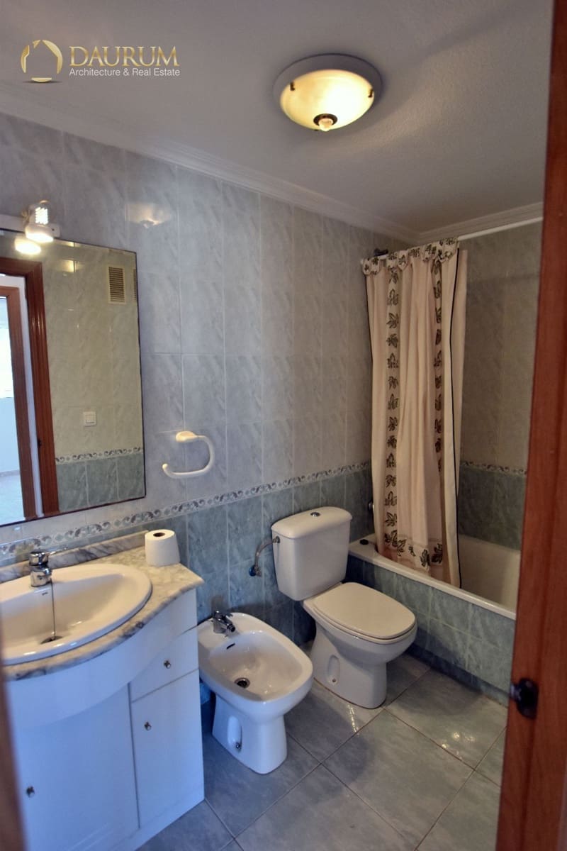 2 soveværelse Penthouse til salg i Santa Pola med swimmingpool garage - € 150.000 (Ref: 9631378)