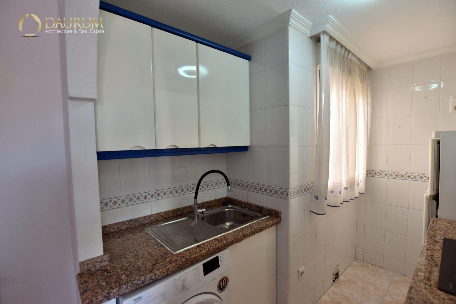 2 soveværelse Penthouse til salg i Santa Pola med swimmingpool garage - € 150.000 (Ref: 9631378)