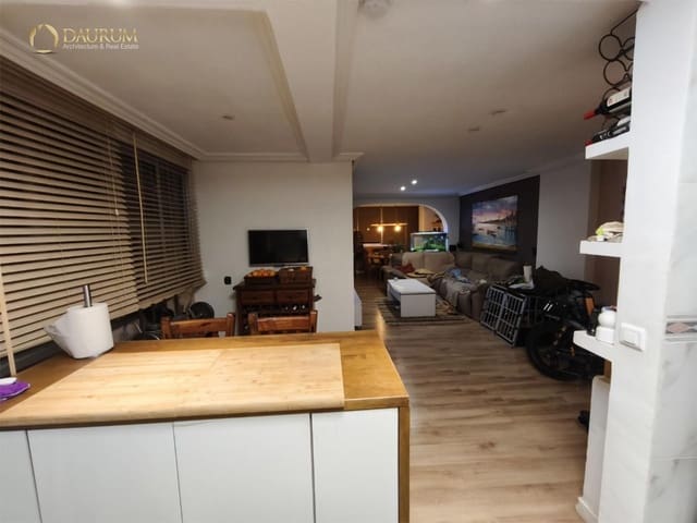 3 soveværelse Penthouse til salg i Playa Poniente, Benidorm med swimmingpool garage - € 250.000 (Ref: 9634823)