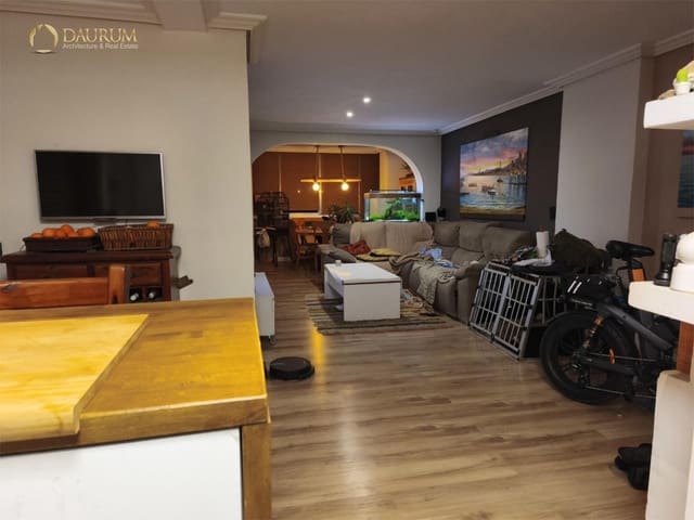 3 soveværelse Penthouse til salg i Playa Poniente, Benidorm med swimmingpool garage - € 250.000 (Ref: 9634823)