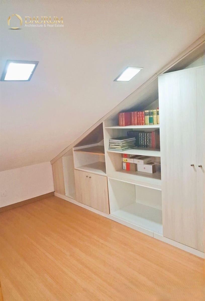 6 Zimmer Haus zu verkaufen in Alicante / Alacant Stadt mit Garage - 460.000 € (Ref: 9646092)